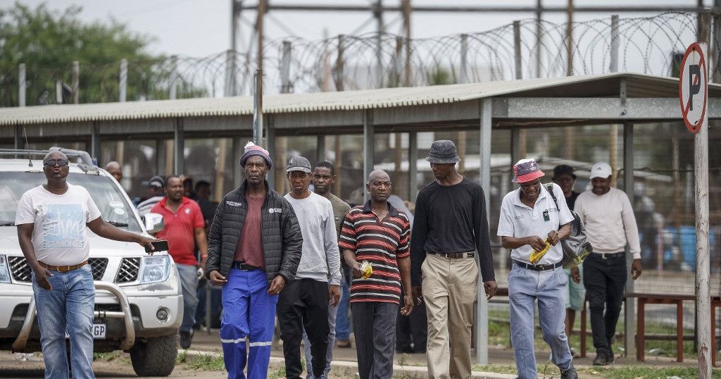 South Africa: Underground mine occupation