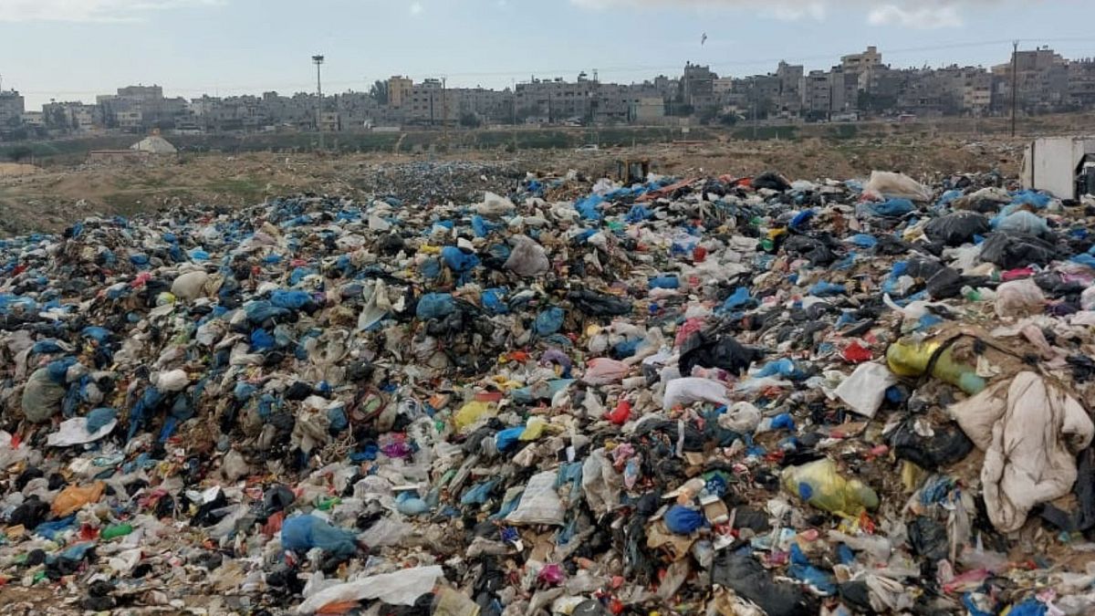 Реки от отпадни води, мръсна вода и токсичен въздух: Екологичната катастрофа, разиграваща се в Газа