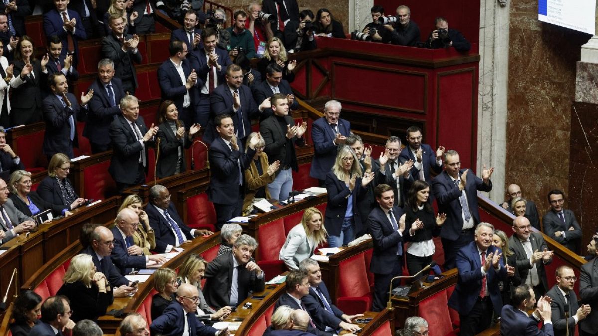 A francia nemzetgyűlés és szenátus elfogadta az új bevándorlási törvényt.