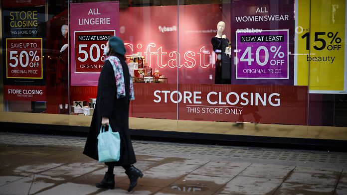 UK Christmas miracle: Inflation dips to two-year low in November thumbnail