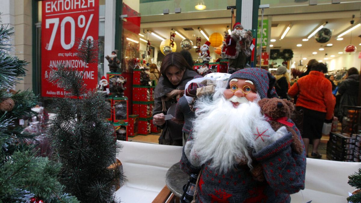 Υποτονική η κίνηση στην αγορά της Αθήνας λίγες ημέρες πριν τα Χριστούγεννα- εικόνα αρχείου