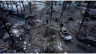 هجوم روسي على حي سكني في كييف، أوكرانيا، الأربعاء 13 ديسمبر 