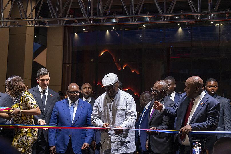 Açılış kurdelesinin Demokratik Kongo Cumhuriyeti Cumhurbaşkanı Félix Antoine Tshisekedi tarafından kesilmesi