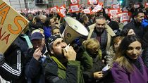 Protestas en Belgrado contra los resultados electorales en las legislativas serbias