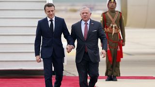 ملك الأردن في استقبال الرئيس الفرنسي إيمانويل ماكرون