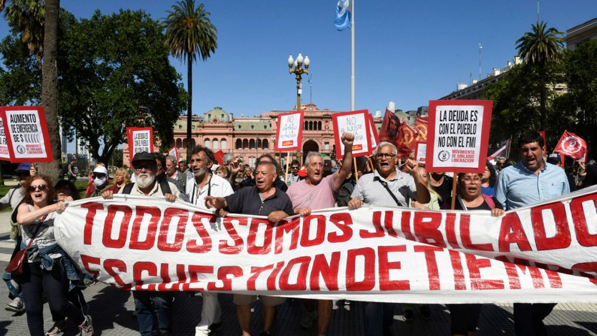 تظاهرات در آرژانتین در اعتراض به اقدامات رئیس‌جمهور