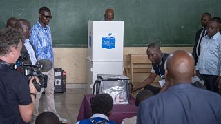 DR Congo: Opposition candidates criticize vote over delays, irregularities