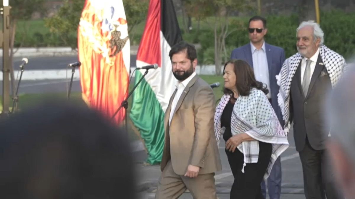 رئيس تشيلي يحضر حفلاً فلسطينياً