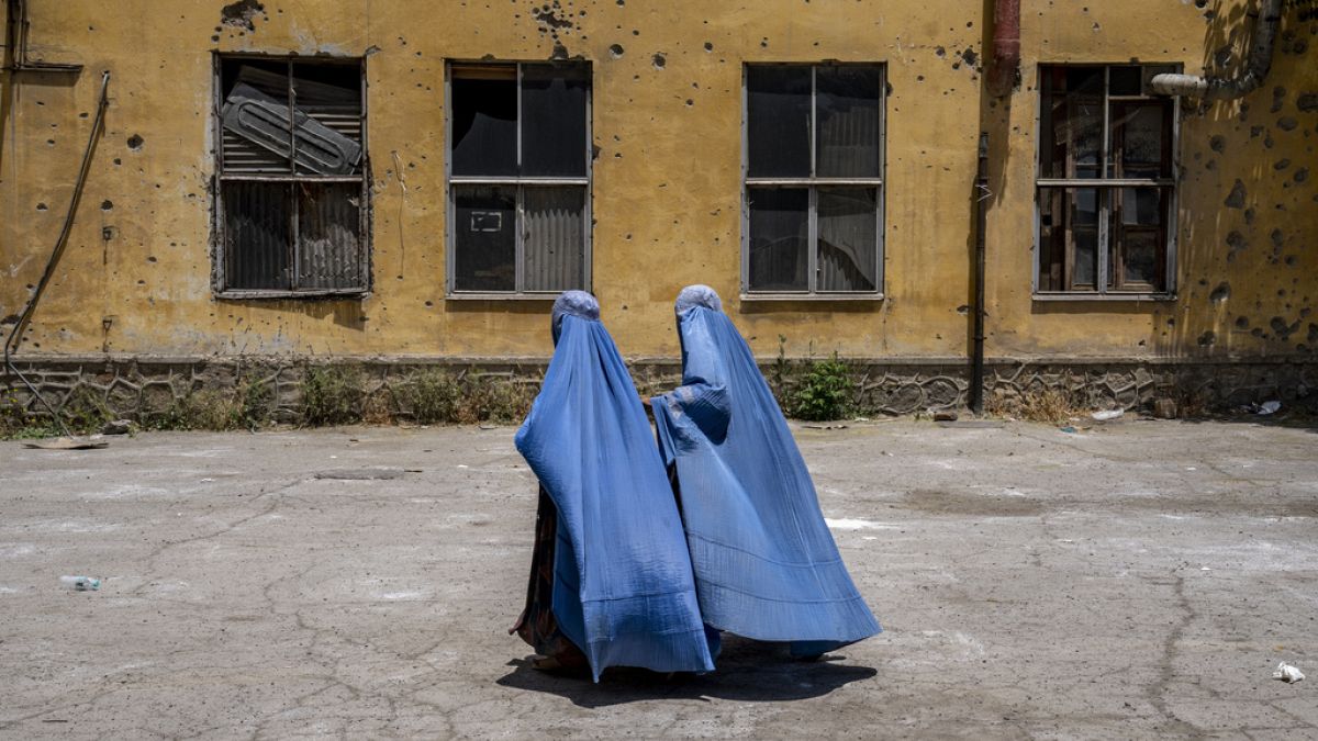 Afganistan'da 13 bin 500'ü hükümet kontrolünde olmak üzere yaklaşık 20 bin medrese bulunuyor