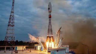أنطلاق صاروخ Soyuz-2.1b مع محطة الهبوط الأوتوماتيكية