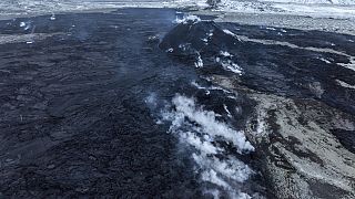 Humo tras la erupción del volcán de Grindavík