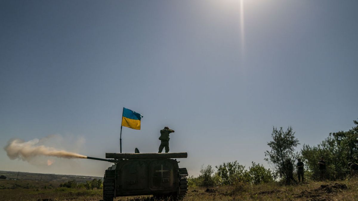 Киев отвърна, след като министър каза, че украинците в чужбина ще трябва да се бият във война