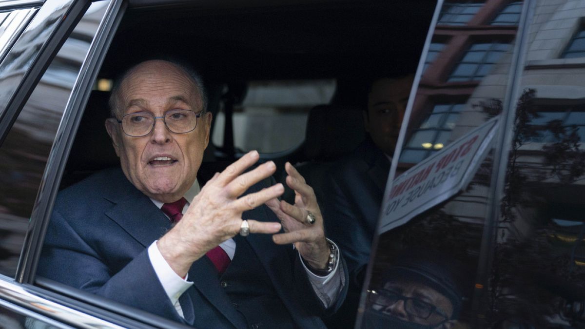 Donald Trump'ın eski kişisel avukatı ve eski New York Belediye Başkanı Rudy Giuliani, iflas başvurusunda bulundu