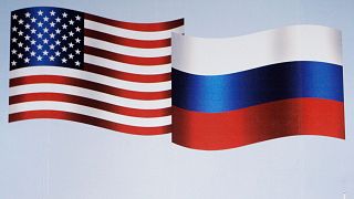 ABD (sol), Rusya bayrakları