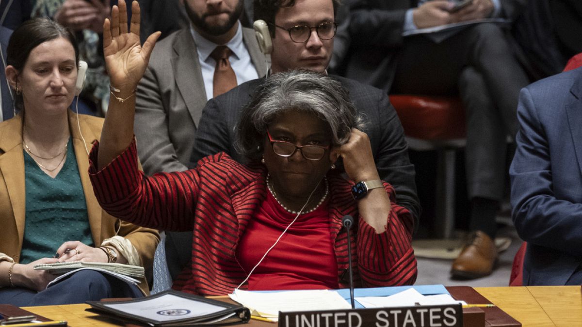 Die US-Gesandte Linda Thomas-Greenfield bei der Abstimmung im UN-Sicherheitsrat am 22.12.23