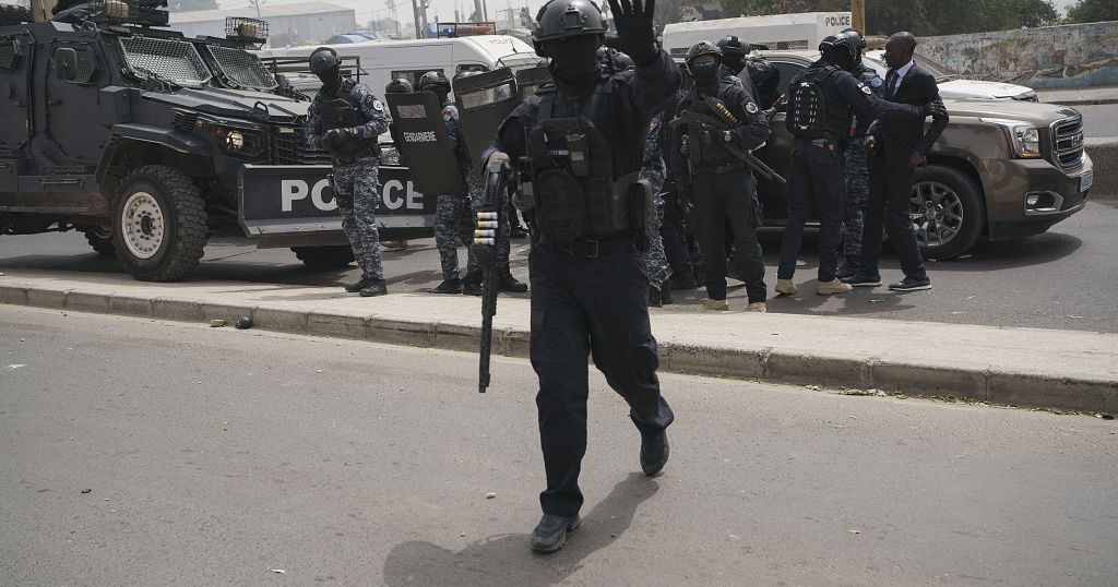 Senegalese navy seizes 690 kg worth of cocaine