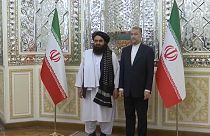 المسؤولان الإيراني والأفغاني في طهران