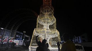 Nigeria : des lumières de Noël pour égayer les rues de Lagos
