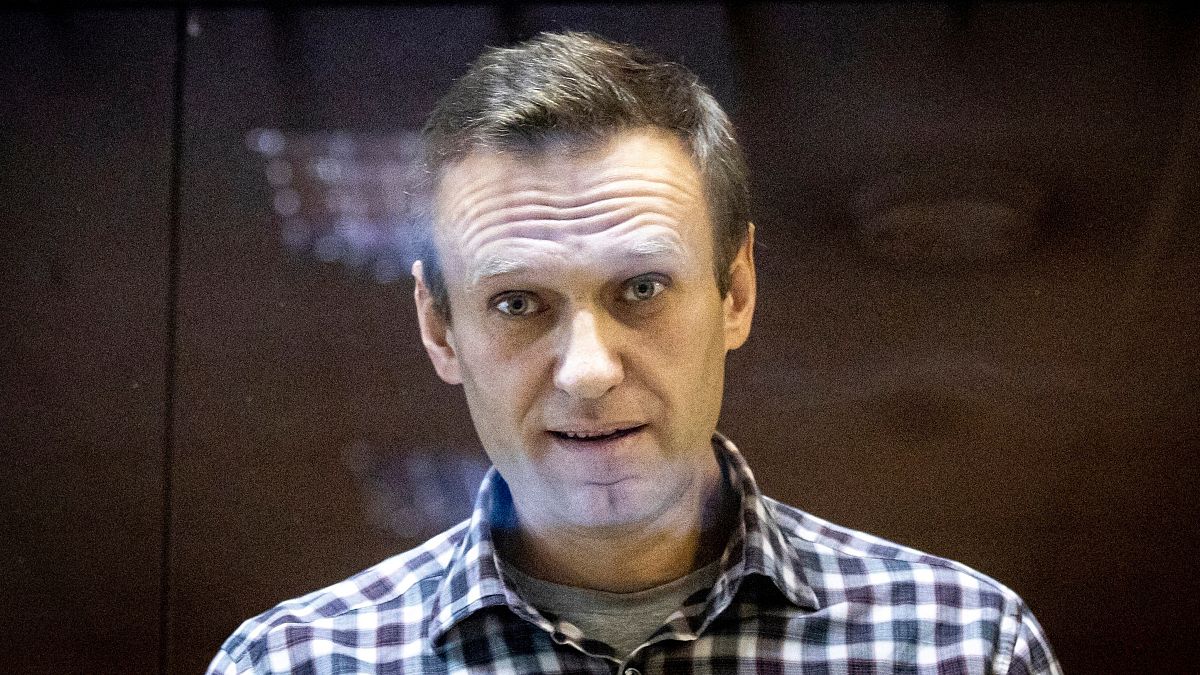Jailed Russian opposition leader Navalny located 3 weeks after losing contact thumbnail