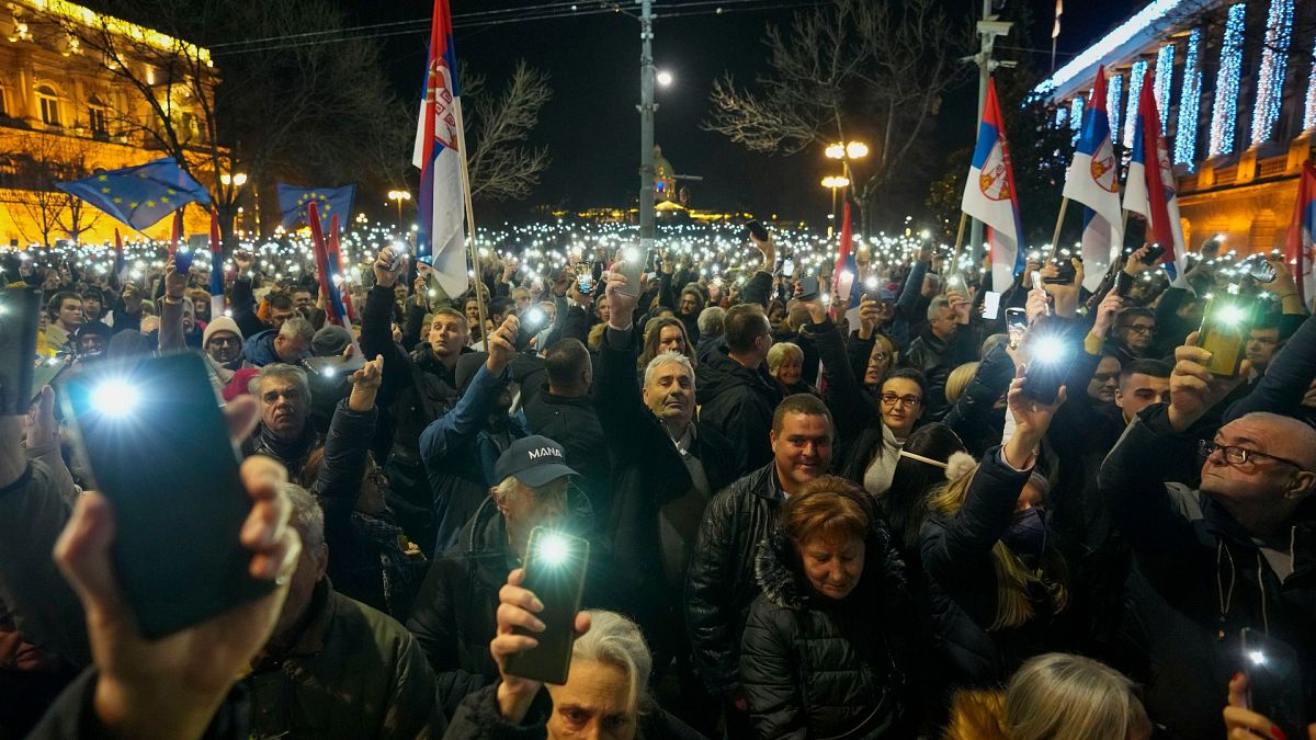 تجمع معترضان در صربستان