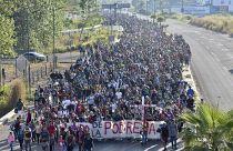 Cerca de 8000 migrantes se dirigen en una nueva caravana hacia la fromtera de EEUU 