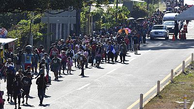 Video. La caravana de migrantes sigue rumbo a EEUU en una dif cil Navidad