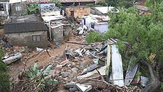 فيضانات تُدمر المنازل في مقاطعة كوازولو ناتال بجنوب إفريقيا- 12 أبريل 2022.
