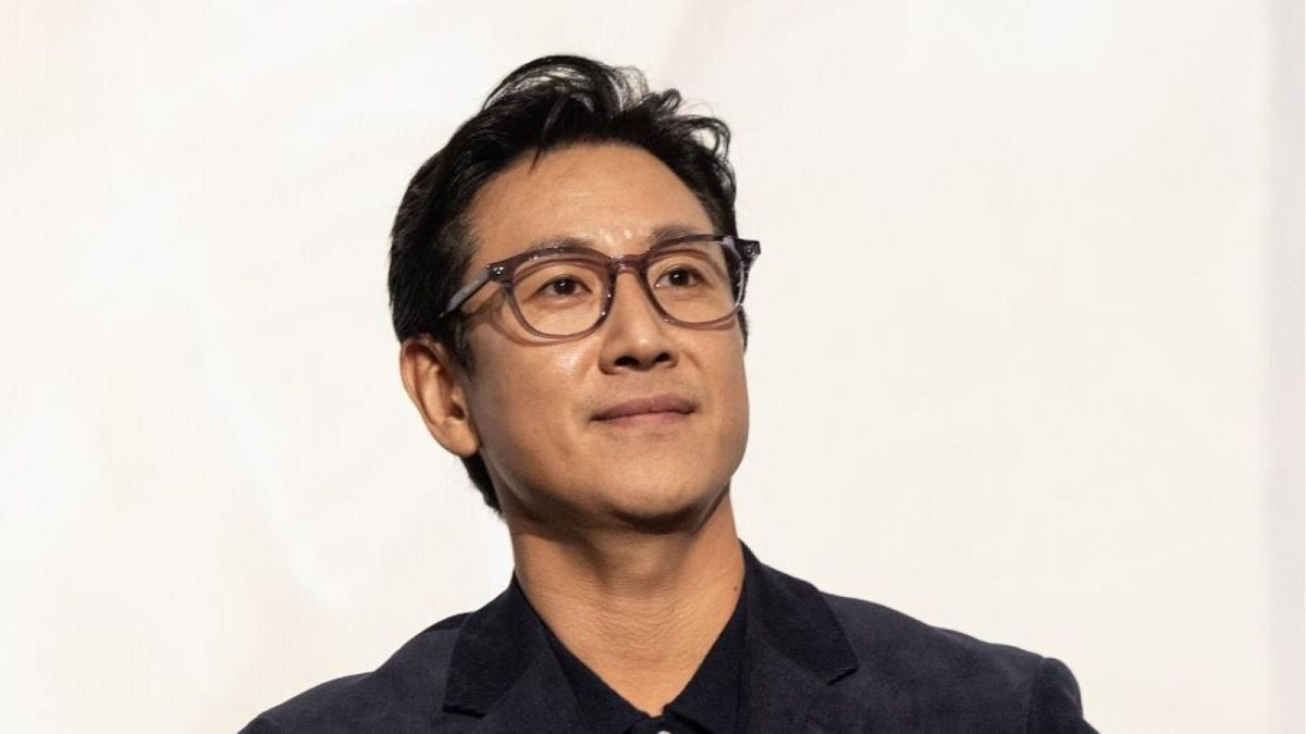 Актьорът от „Паразит“ Ли Сун-кюн намерен мъртъв на 48-годишна възраст