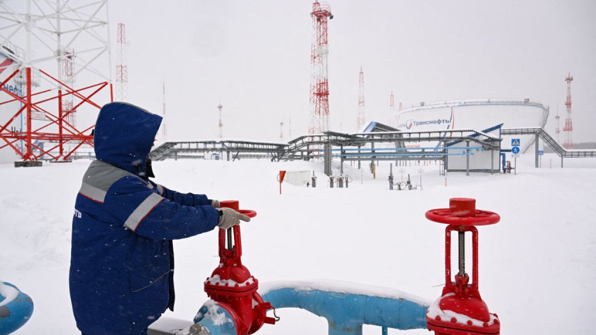 Russia claims majority of oil exports redirected to Asia thumbnail