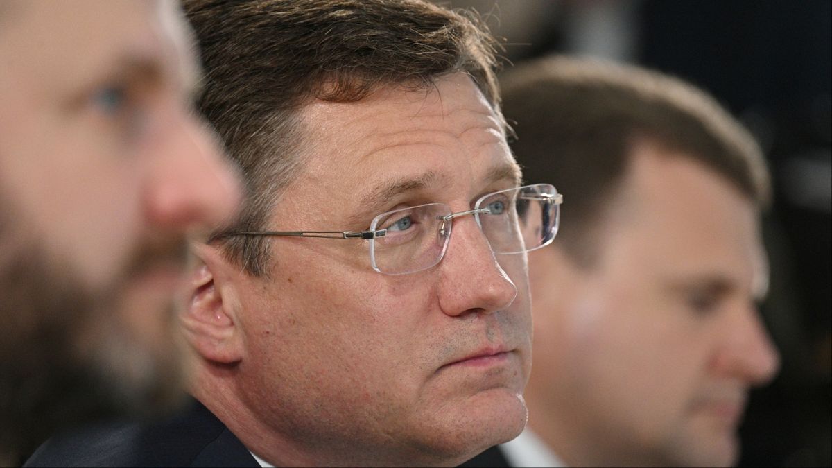  ألكسندر نوفاك: نائب رئيس الوزراء الروسي المسؤول عن شؤون الطاقة في أحد اجتماعاته