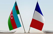 پرچم‌های فرانسه و جمهوری آذربایجان