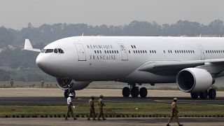 طائرة رئاسية فرنسية من طراز إيرباص A330 في بنغالور بالهند