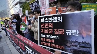 Güney Kore’deki İsrail büyükelçiliği önünde Filistin yanlısı gösteri 