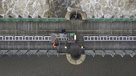 Μαγδεμβούργο: Ανοίγουν φράγμα για να εκτονωθεί η πίεση στον ποταμό Έλβα