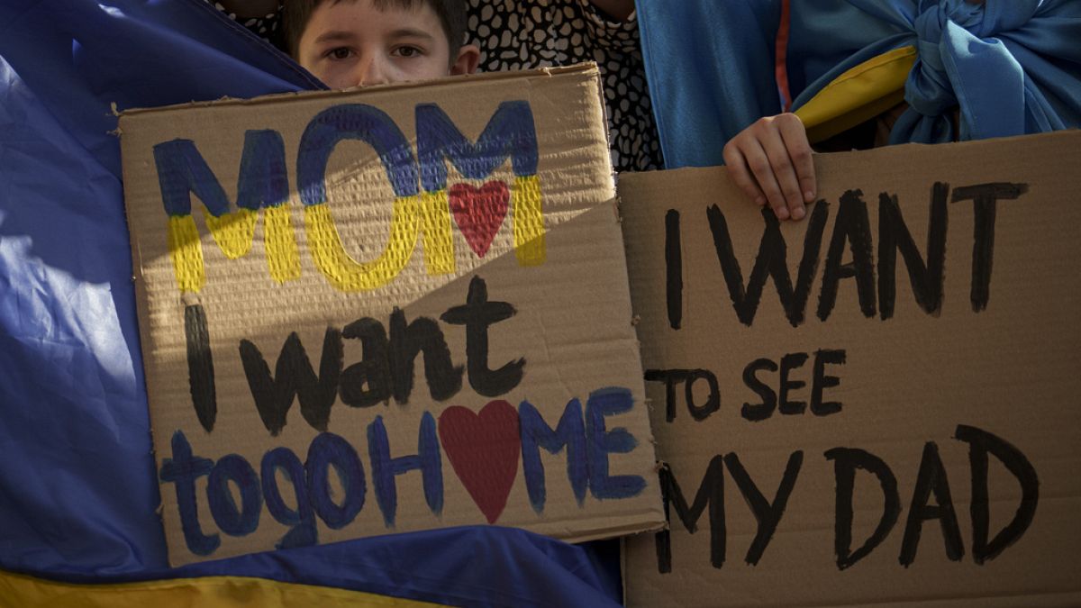Az EU-ban ideiglenes védelem alatt álló ukránok kevesebb mint 1 ezrede él Magyarországon