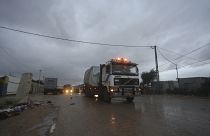 شاحنات المساعدات الإنسانية إلى مدينة رفح بقطاع غزة