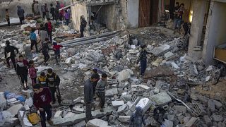 مبنى مدمر بعد غارة إسرائيلية في رفح، جنوب قطاع غزة، الجمعة، 29 ديسمبر، 2023.
