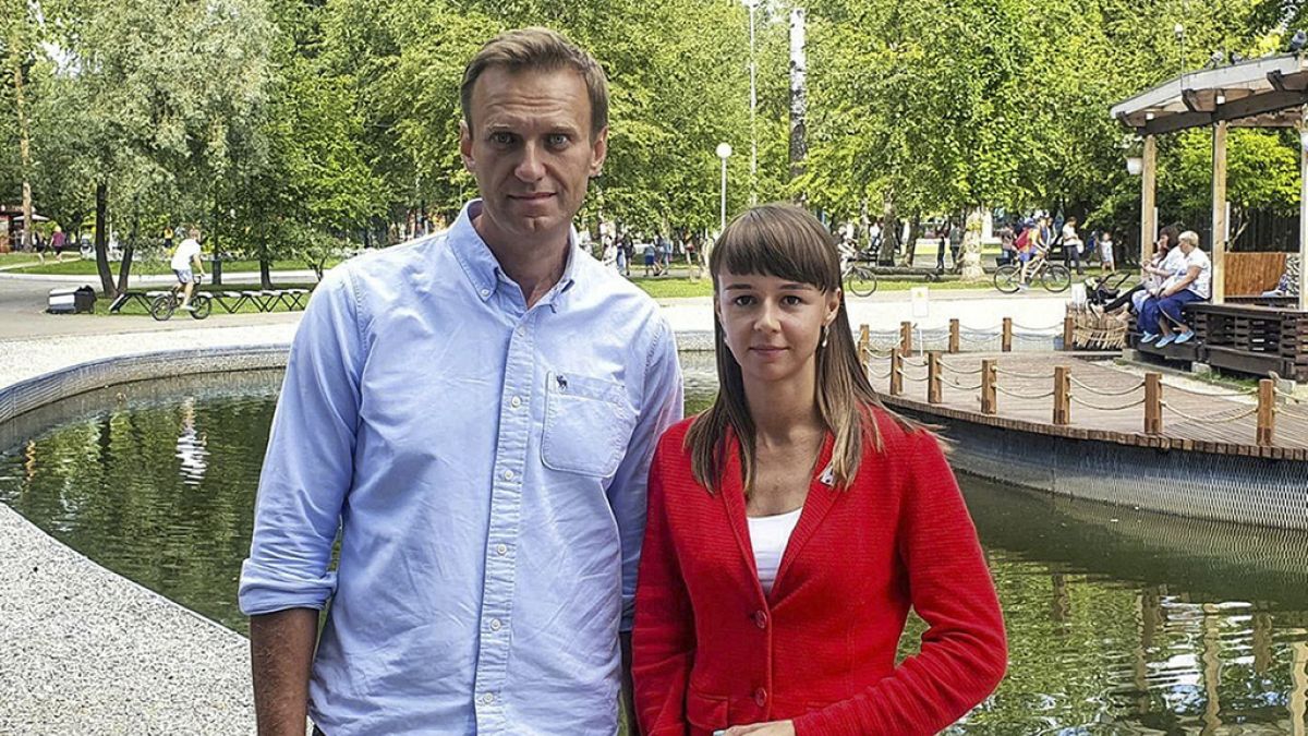 Rus muhalif lider Aleksey Navalny'nin (sol) yakın çalışma arkadaşı Ksenia Fadeyeva (sağ) 9,5 yıl hapse mahkum edildi