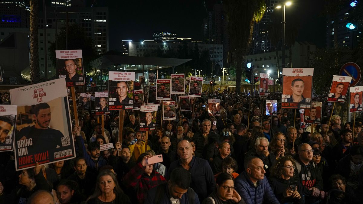 آلاف الإسرائيليين في تل أبيب للاحتجاج على أسلوب إدارة الحكومة للحرب  المستمرة في غزة 