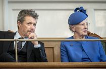 Danimarka Kraliçesi 2. Margrethe ve oğlu Prens Frederik 