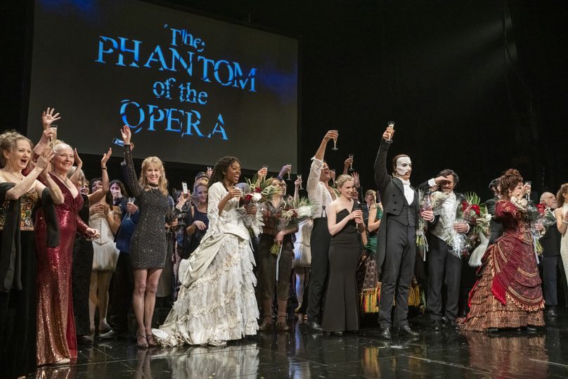 Broadway'deki son The Phantom of the Opera performansı sonrası