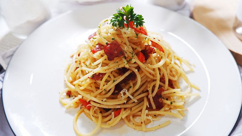 اسپاگتی سیر و روغن ایتالیا