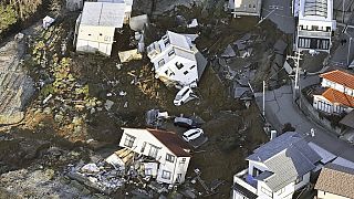 Terremoto in Giappone, veduta dall'alto delle case distrutte