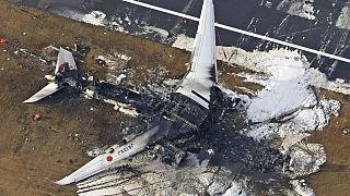 Το «κουφάρι» του Airbus A350 από όπου διασώθηκαν 379 επιβαίνοντες
