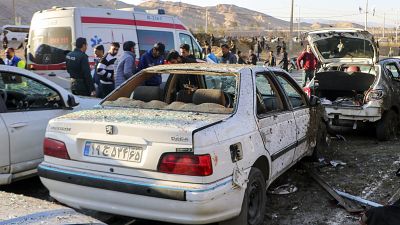 По данным государственного телевидения, рядом с местом захоронения Сулеймани прозвучали два взрыва. Есть жертвы и пострадавшие.