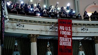 Gazze'de ateşkes isteyen Yahudiler, Kaliforniya meclisinde protesto düzenledi