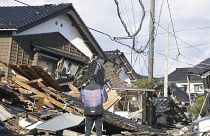 منزل منهار بسبب الزلازل في سوزو، محافظة إيشيكاوا، اليابان. 2024/01/04