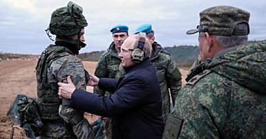 Putin signs decree offering citizenship to foreign fighters ...