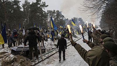 Várias pessoas reuniram-se em Kiev no funeral do sniper ucraniano Rostyaslav "Jeri" Teschenko
