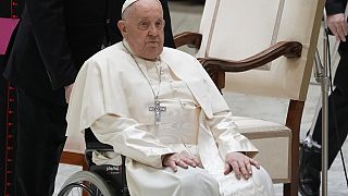 Couples homosexuels : le Vatican tente de désamorcer la grogne